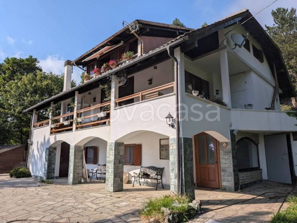 casa indipendente in vendita a Ceranesi in zona Piani di Praglia