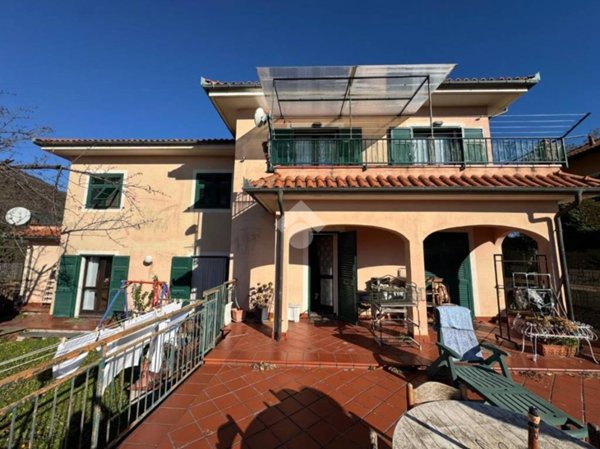 casa indipendente in vendita a Ceranesi
