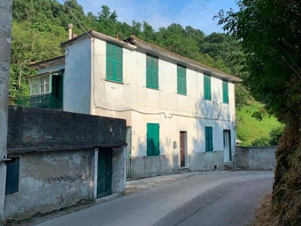 appartamento in vendita a Ceranesi in zona Ferriera