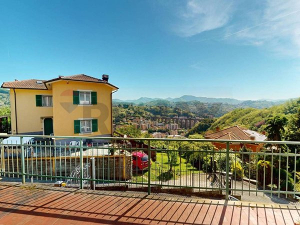 casa indipendente in vendita a Ceranesi in zona Ferriera
