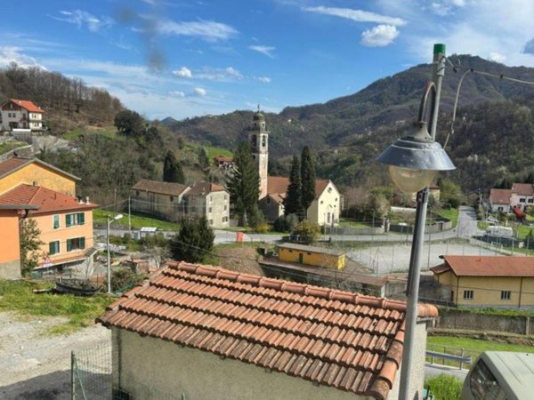 casa indipendente in vendita a Ceranesi in zona Paravanico