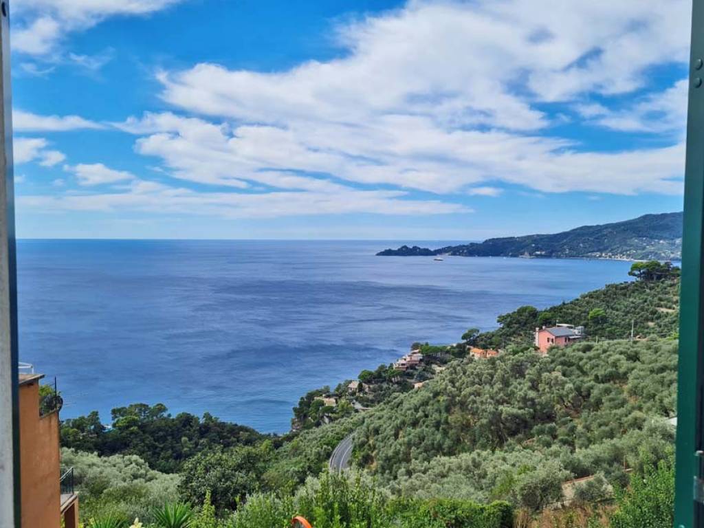 appartamento in vendita a Chiavari in zona Sant'Andrea di Rovereto