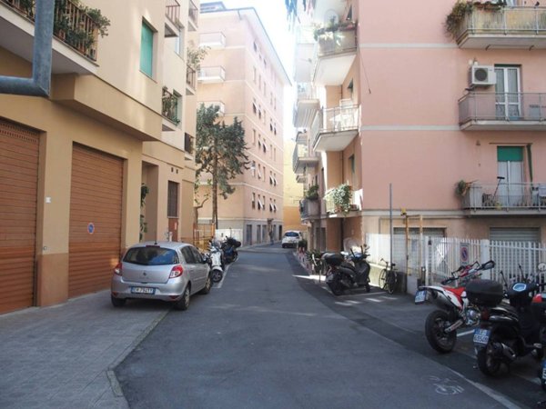 locale di sgombero in vendita a Chiavari