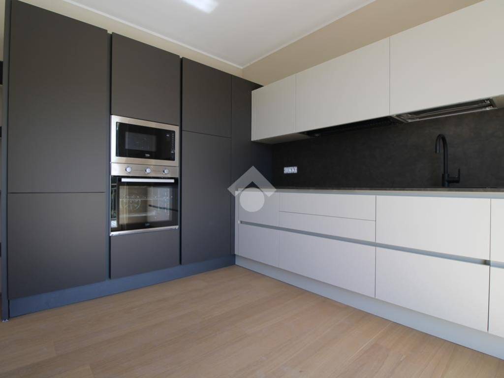 appartamento in vendita a Chiavari in zona Caperana