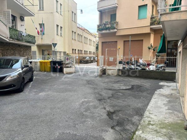locale di sgombero in vendita a Chiavari