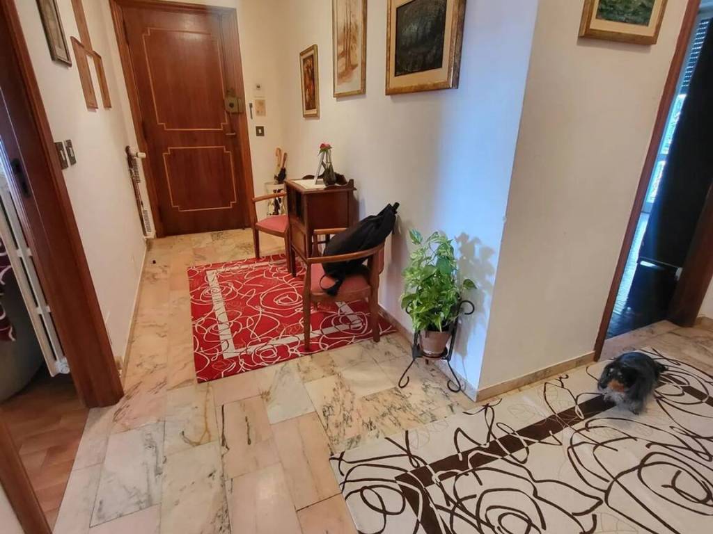appartamento in vendita a Chiavari in zona Sanguineto