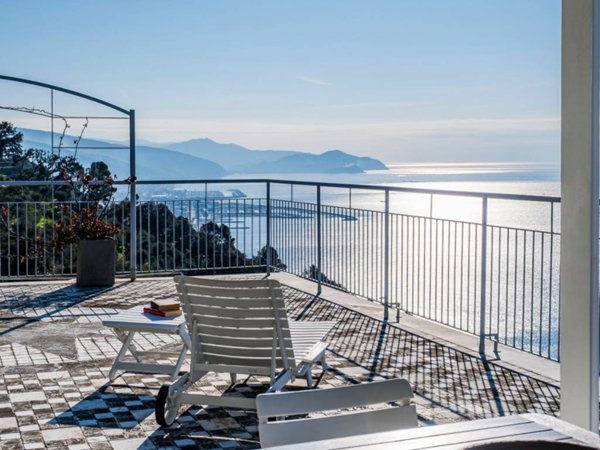 appartamento in vendita a Chiavari in zona Sant'Andrea di Rovereto