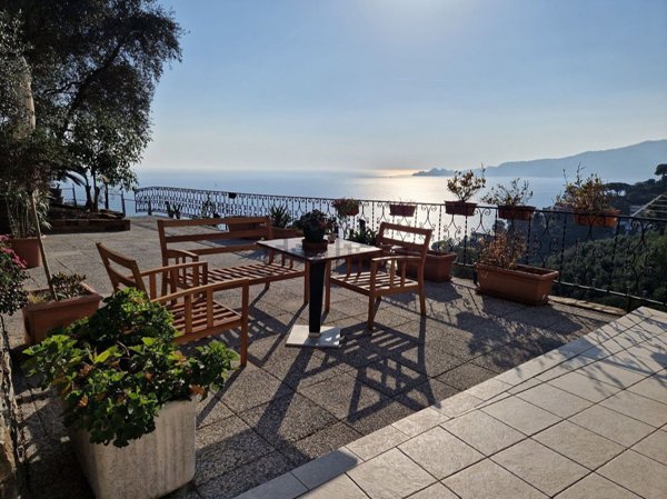 casa indipendente in vendita a Chiavari