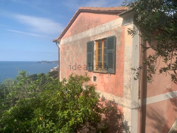 casa indipendente in vendita a Chiavari