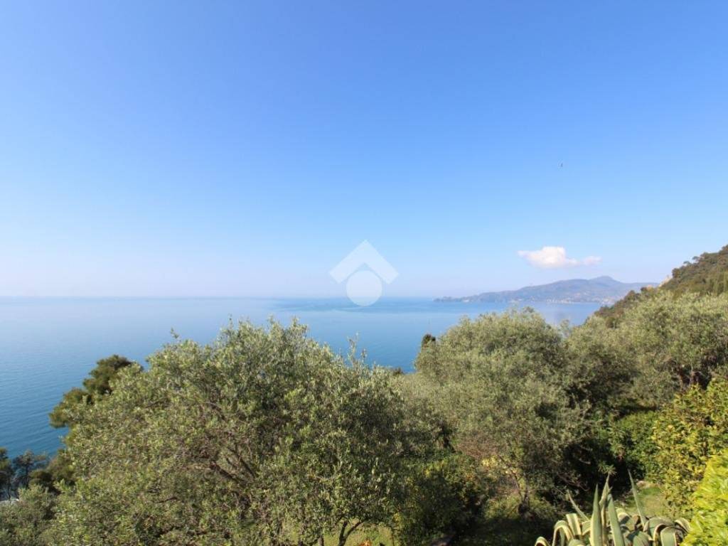 appartamento in vendita a Chiavari in zona Sant'Andrea di Rovereto