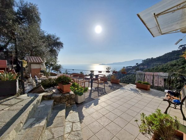 casa indipendente in vendita a Chiavari in zona Sant'Andrea di Rovereto