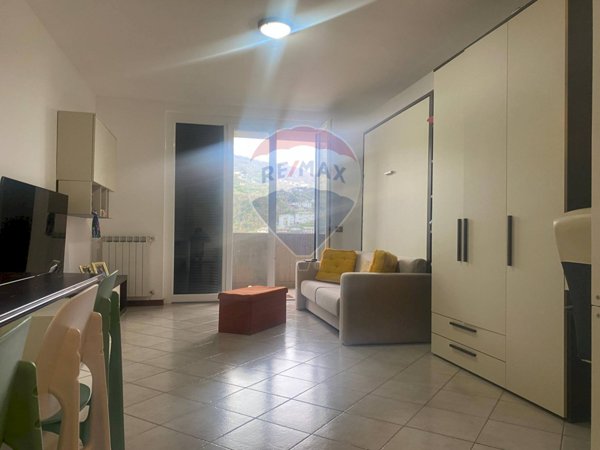appartamento in vendita a Chiavari in zona Caperana