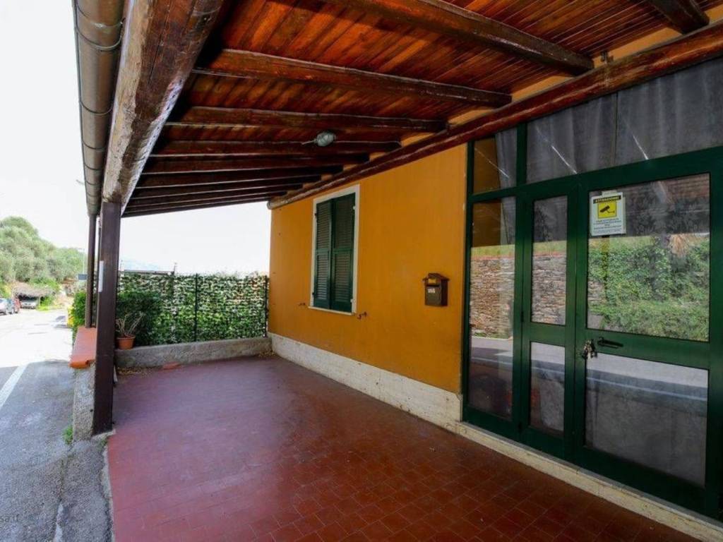 casa indipendente in vendita a Chiavari