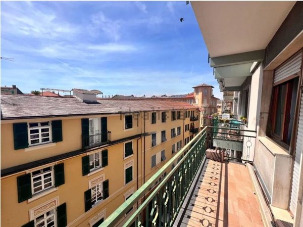 appartamento in vendita a Chiavari in zona Caperana