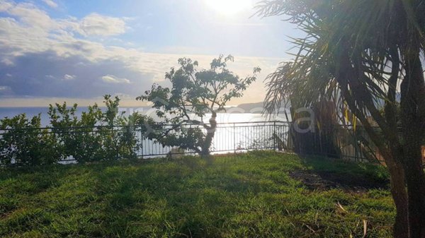 casa indipendente in vendita a Chiavari in zona Sant'Andrea di Rovereto