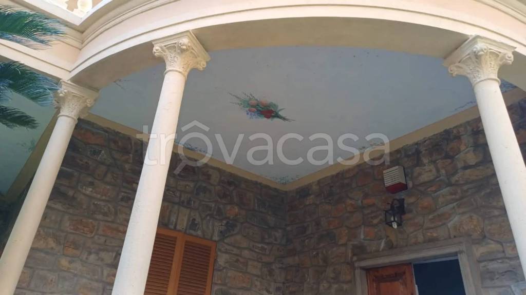casa indipendente in vendita a Chiavari