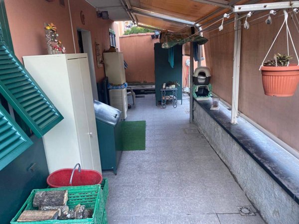 appartamento in vendita a Chiavari in zona Caperana