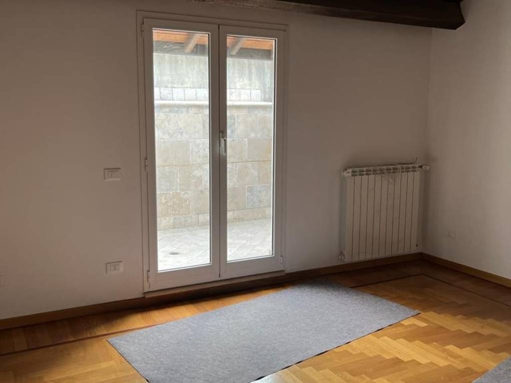 appartamento in vendita a Chiavari in zona Caperana
