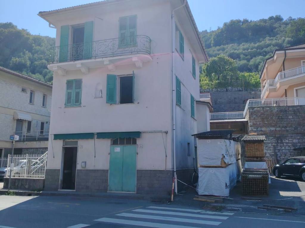 casa indipendente in vendita a Chiavari