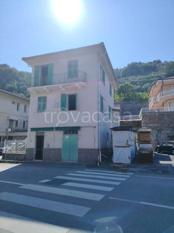 casa indipendente in vendita a Chiavari