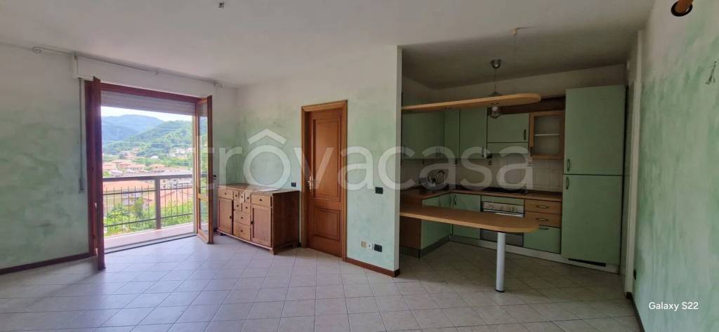 appartamento in vendita a Chiavari in zona Caperana