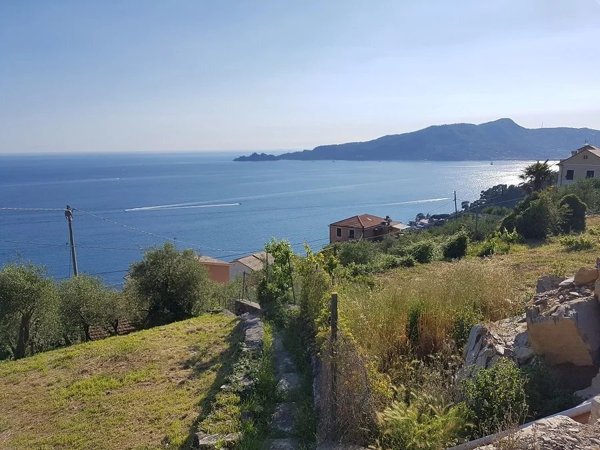 casa indipendente in vendita a Chiavari in zona Sant'Andrea di Rovereto