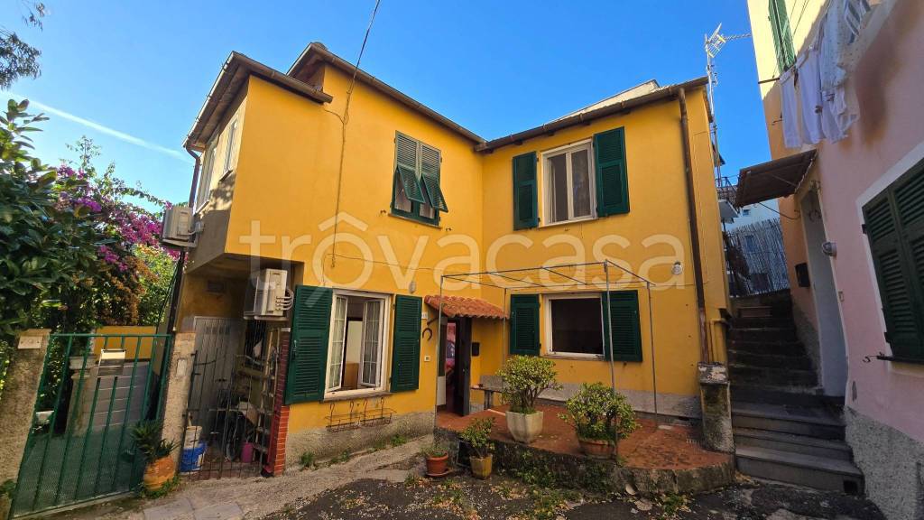 casa indipendente in vendita a Chiavari