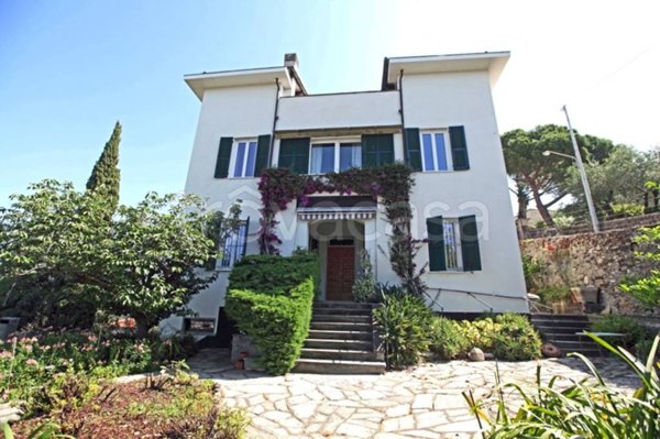 casa indipendente in vendita a Chiavari