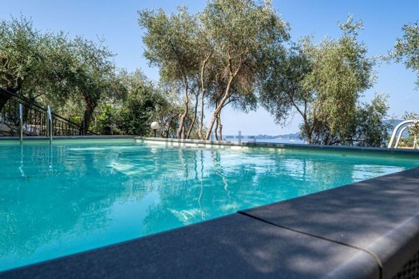 casa indipendente in vendita a Chiavari
