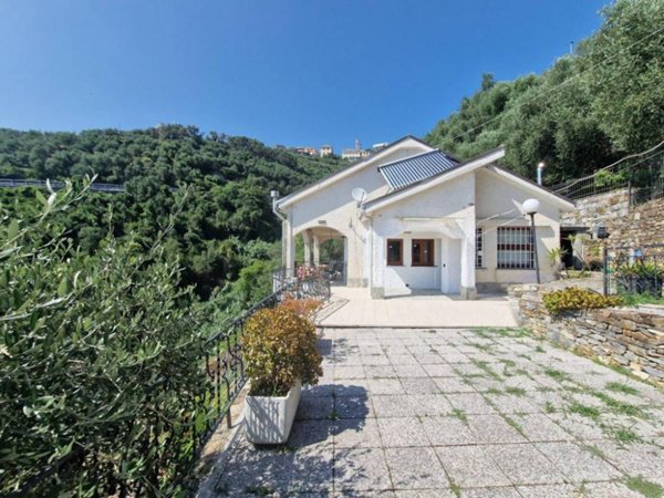 casa indipendente in vendita a Chiavari