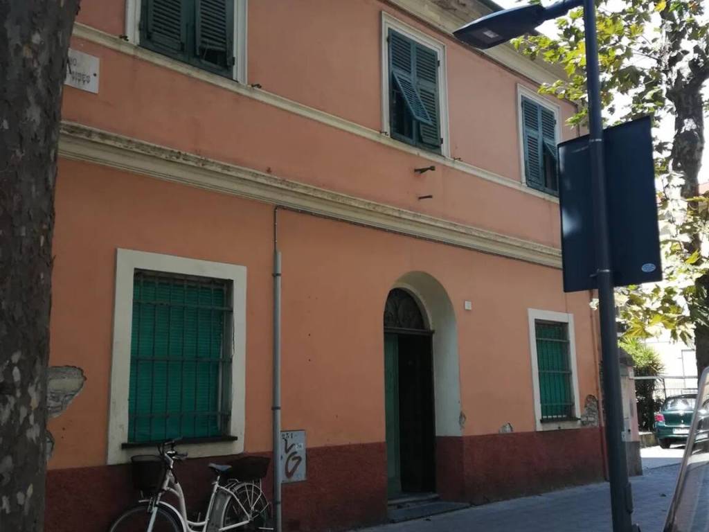 casa indipendente in vendita a Chiavari in zona Sant'Andrea di Rovereto