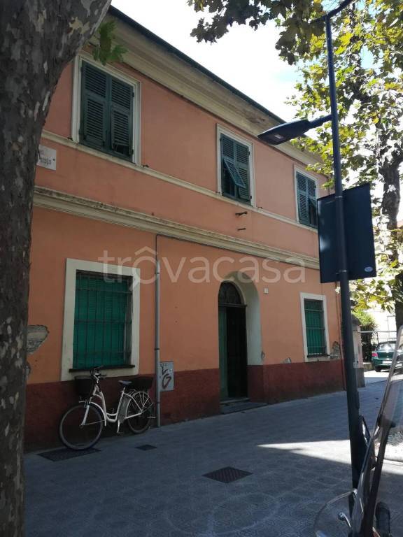 casa indipendente in vendita a Chiavari