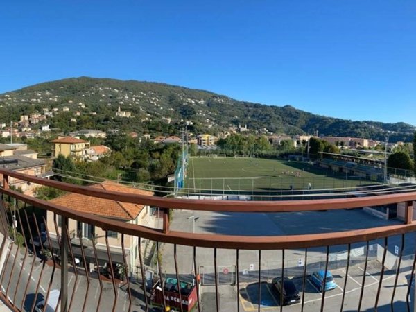 appartamento in vendita a Chiavari in zona Caperana