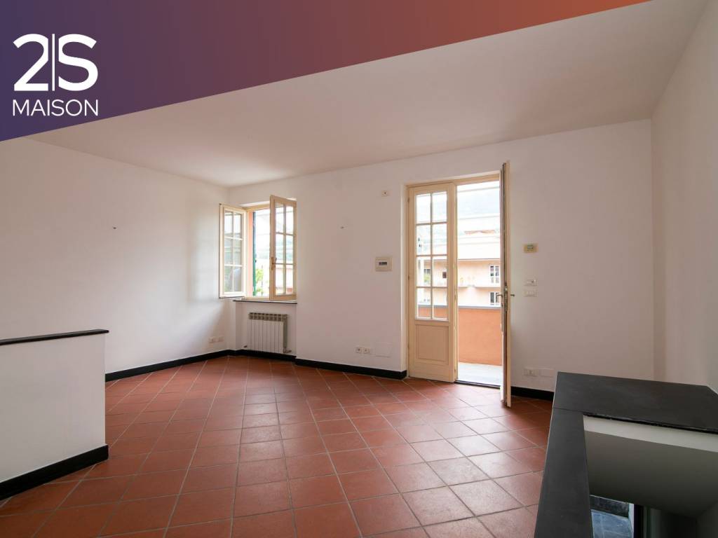 appartamento in vendita a Chiavari in zona Caperana