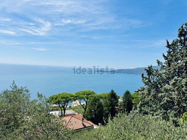 casa indipendente in vendita a Chiavari in zona Sant'Andrea di Rovereto
