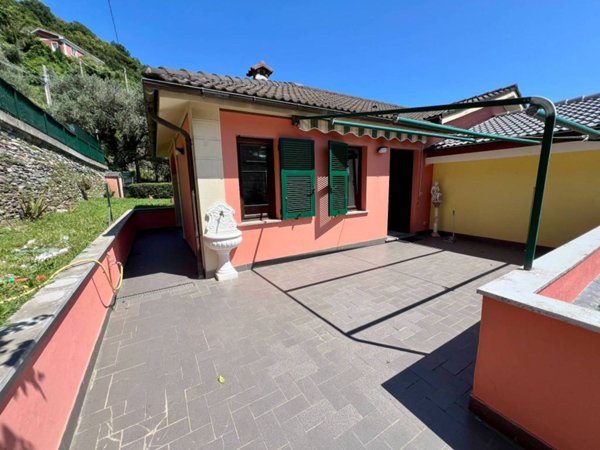 appartamento in vendita a Chiavari in zona Sanguineto
