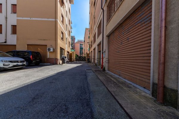 locale di sgombero in vendita a Chiavari
