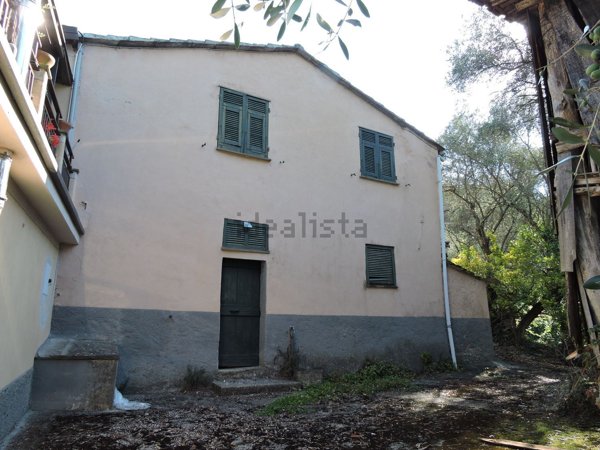 esavano in vendita a Chiavari