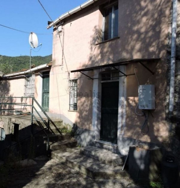 esavano in vendita a Chiavari