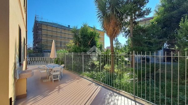 appartamento in vendita a Chiavari in zona Entella