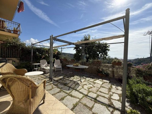 appartamento in vendita a Chiavari in zona Sanguineto