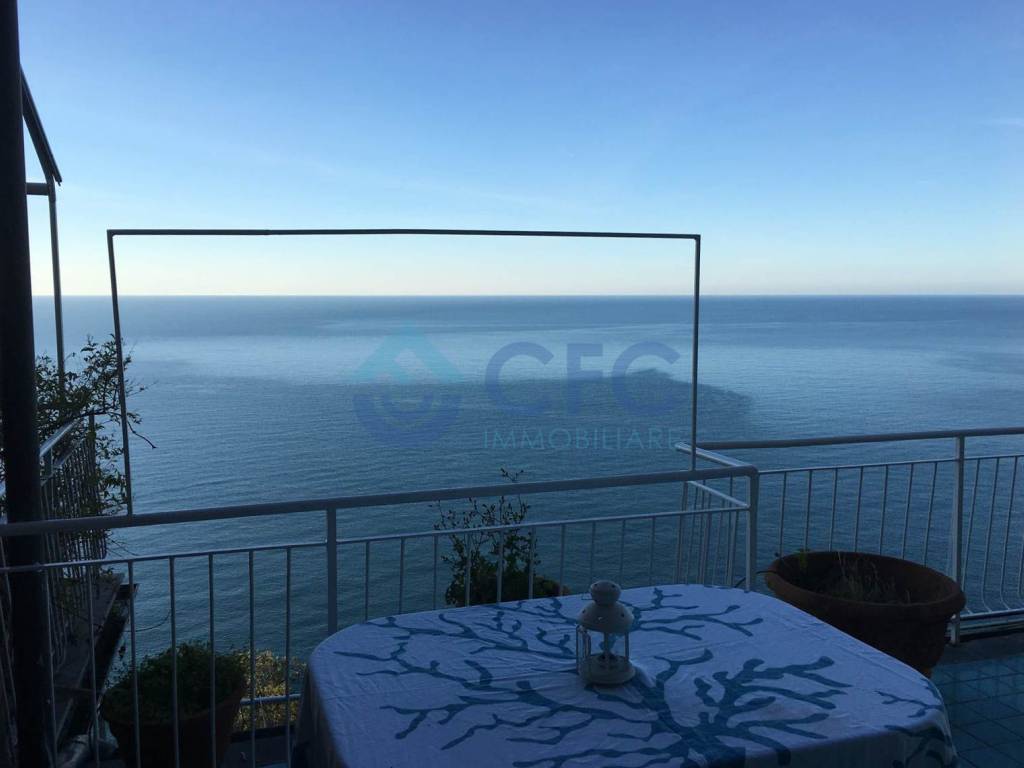 appartamento in vendita a Chiavari in zona Sant'Andrea di Rovereto