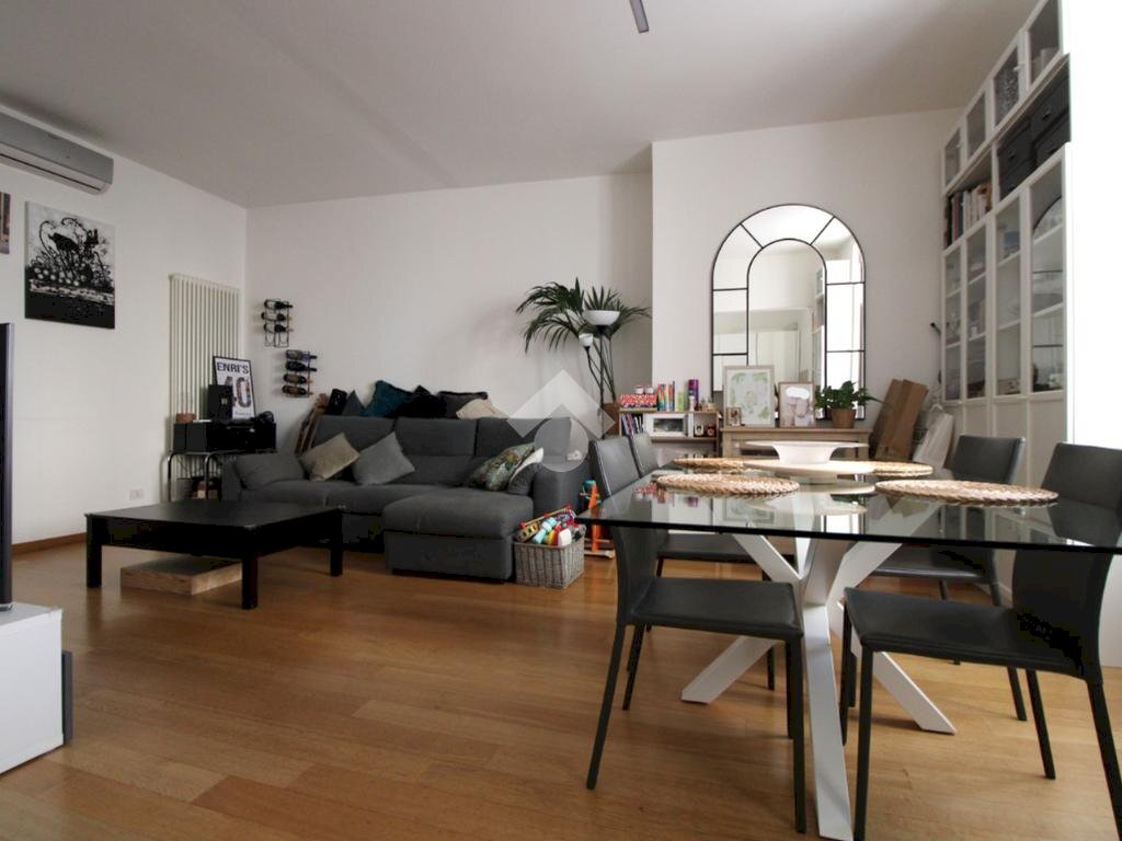 appartamento in vendita a Chiavari in zona Entella