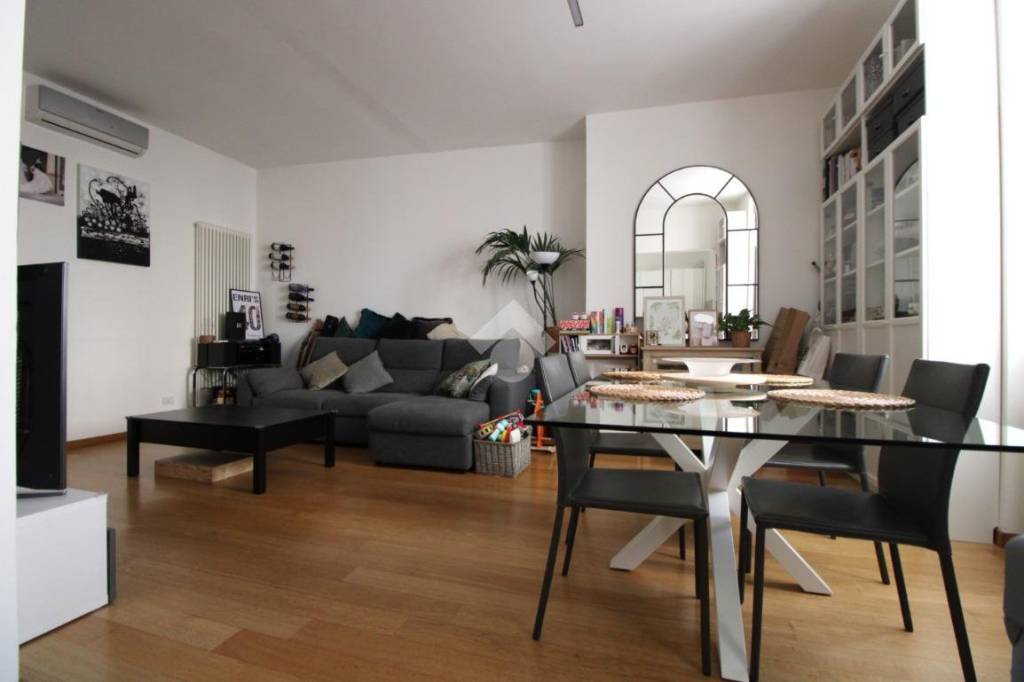 appartamento in vendita a Chiavari in zona Entella