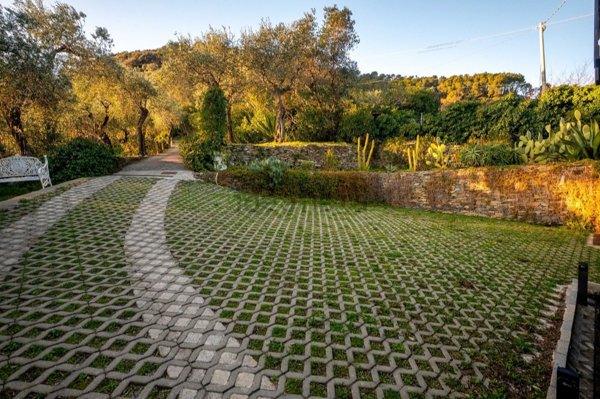 casa indipendente in vendita a Chiavari