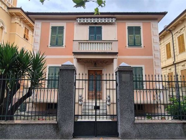 casa indipendente in vendita a Chiavari