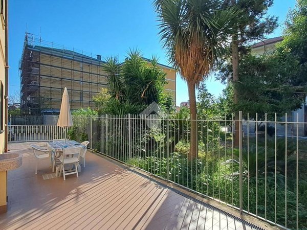 appartamento in vendita a Chiavari in zona Caperana