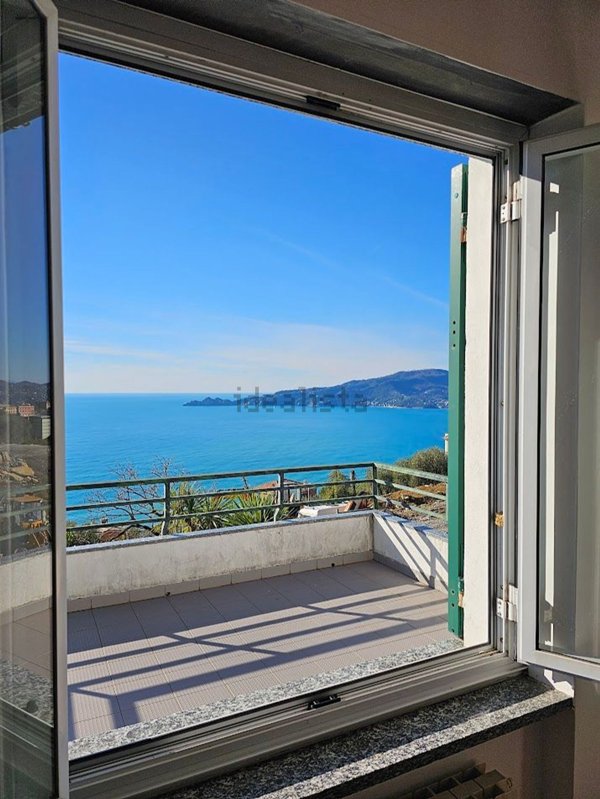 casa indipendente in vendita a Chiavari