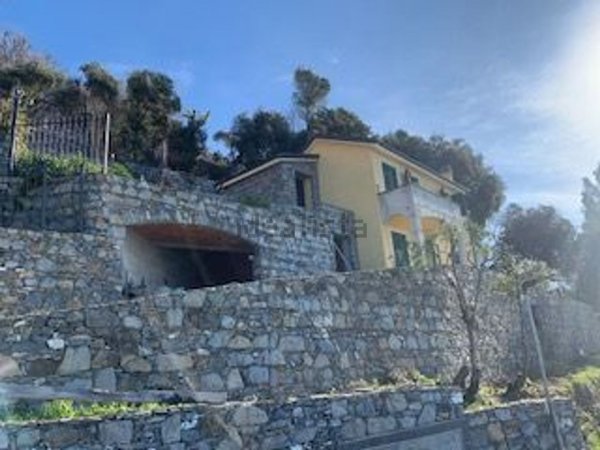 casa indipendente in vendita a Chiavari in zona Sant'Andrea di Rovereto