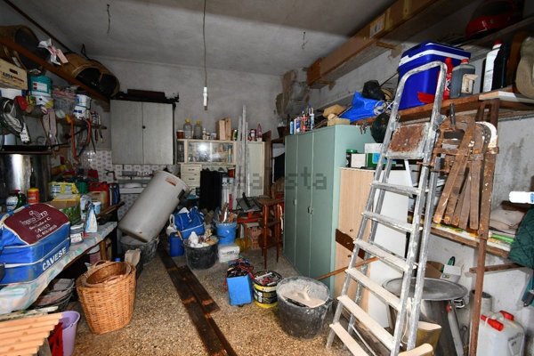 appartamento in vendita a Chiavari in zona Caperana